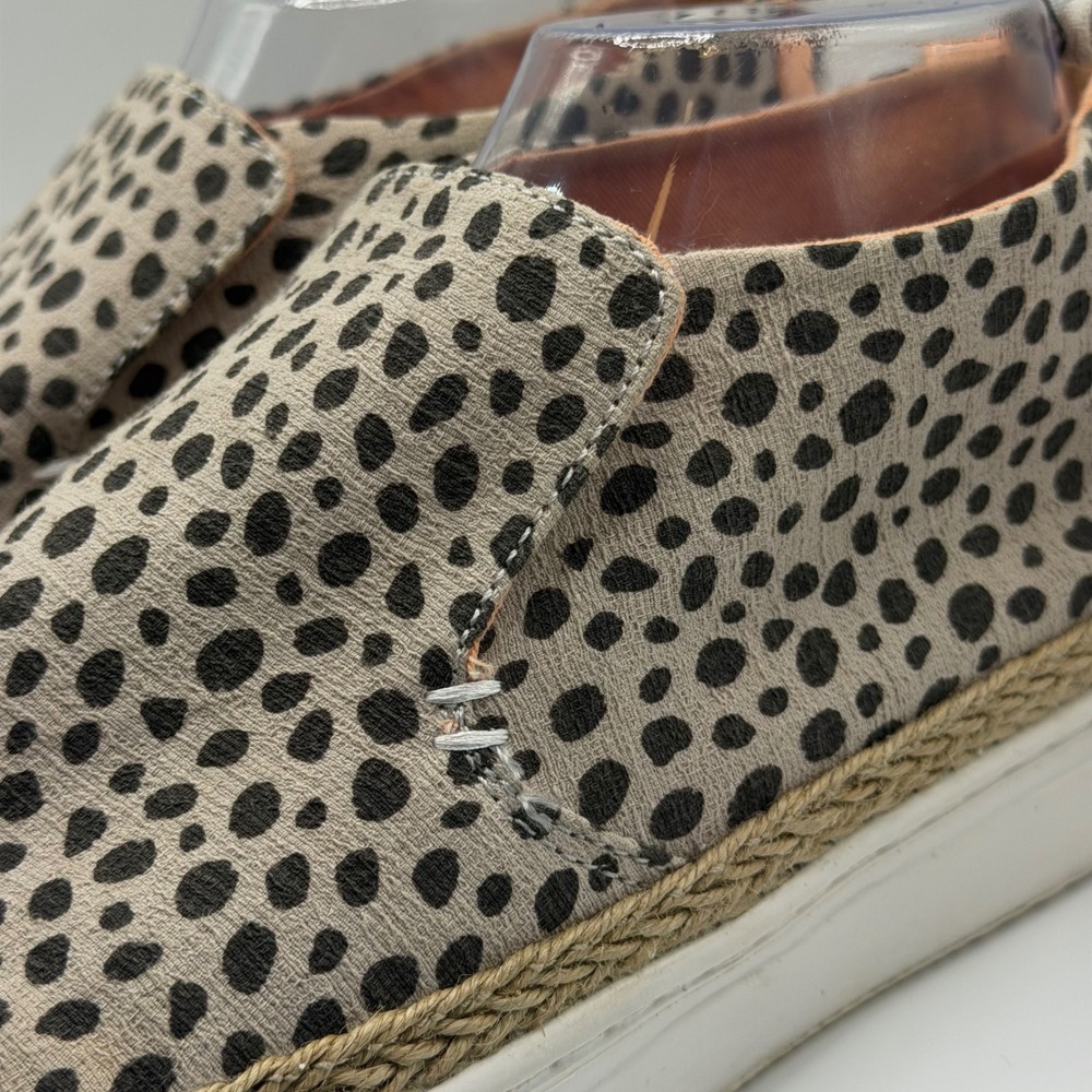 Hey Dude Karina Cheetah Print Slip On Sneakers Animal Print Shoes 9 women - Picture 4 of 9
